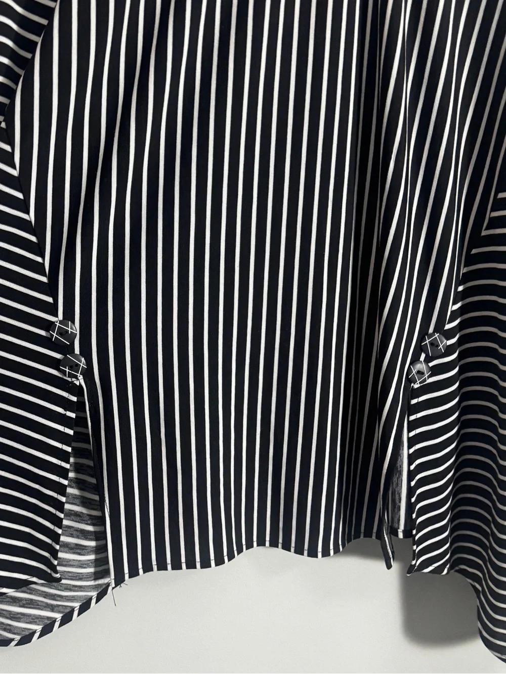 Joseph Ribkoff Striped Tunic Top Shirt button sz 6 Black White 3/4 Sleeve Canada - Picture 7 of 9